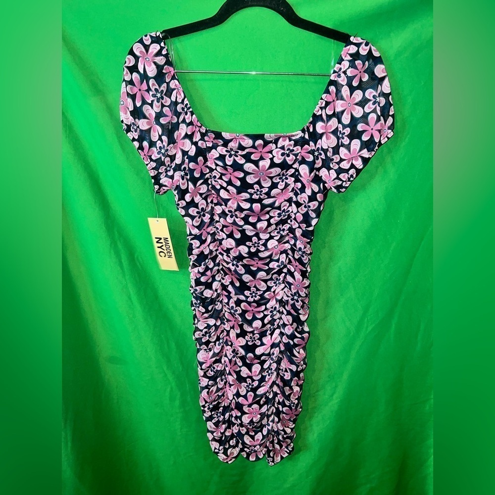 NWT Madden NYC Floral Ruched Dress size Small - Picture 3 of 7